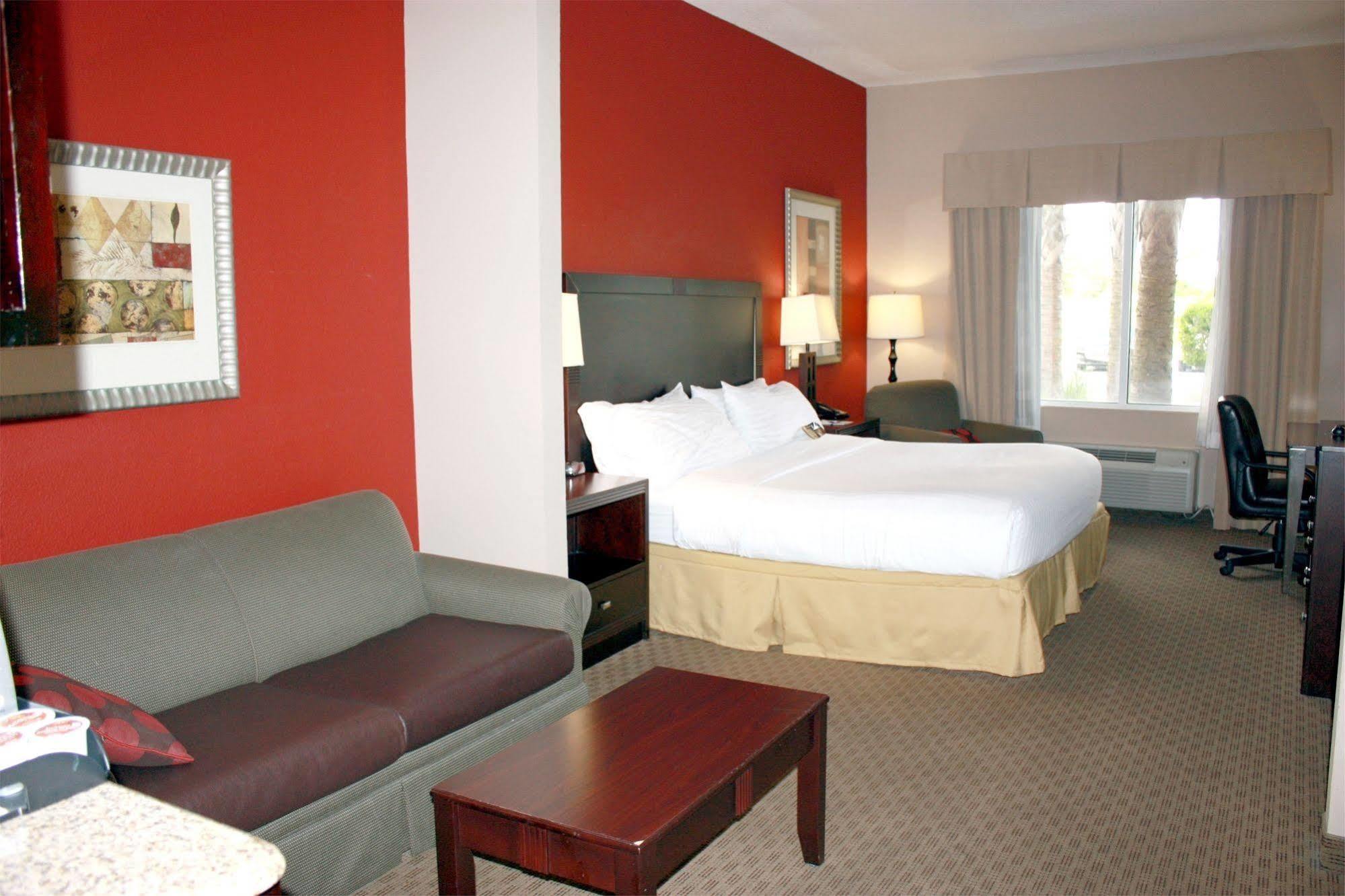 Holiday Inn Express Hotel & Suites Crestview South I-10 By Ihg Екстериор снимка