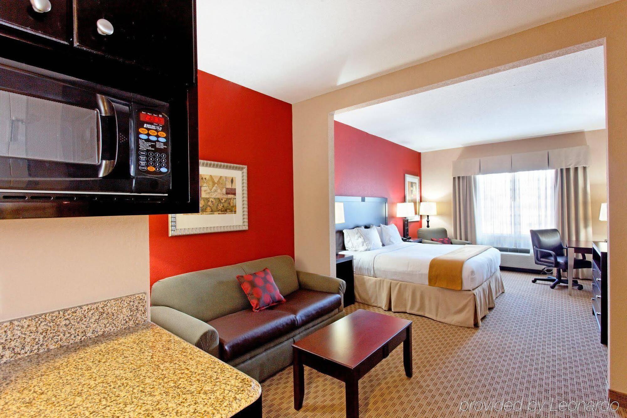 Holiday Inn Express Hotel & Suites Crestview South I-10 By Ihg Екстериор снимка