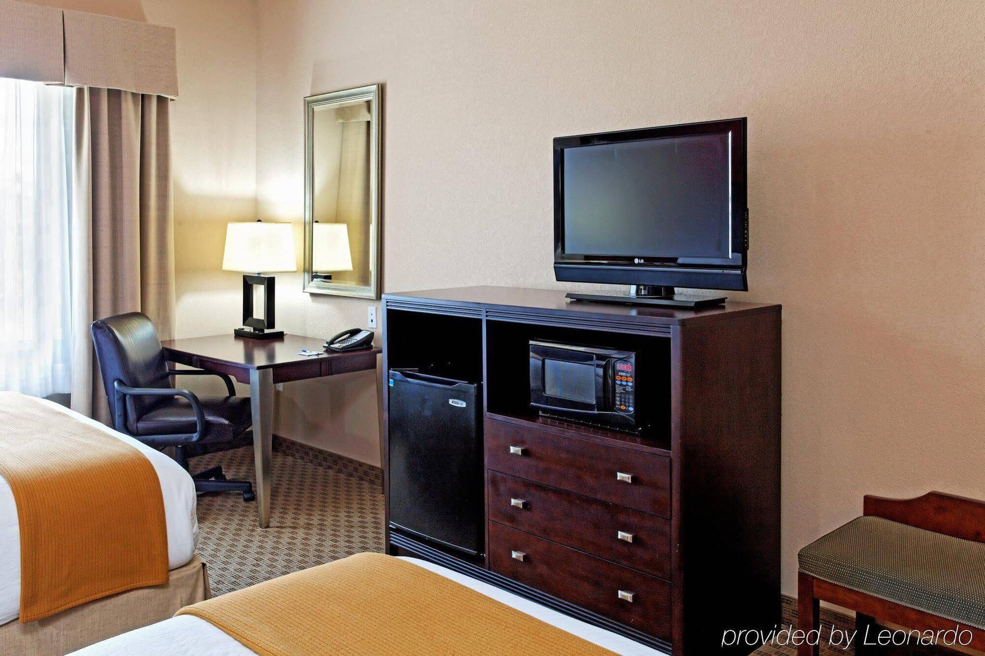 Holiday Inn Express Hotel & Suites Crestview South I-10 By Ihg Екстериор снимка